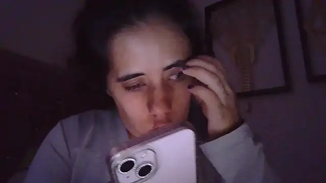 Snapshot of annarose19 chatting on 09.12.25 annarose19 online show from 09.12.25