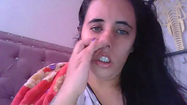 Snapshot of annarose19 chatting on 09.15.25 annarose19 online show from 09.15.25