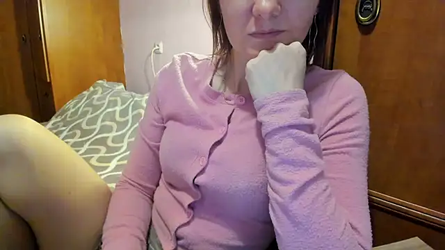 HolmesAriana online show from 09.16.25