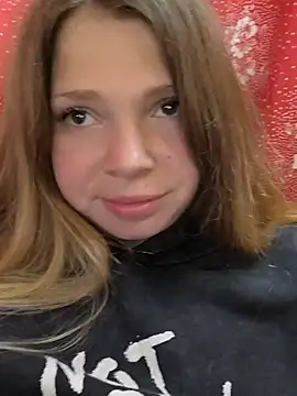 Snapshot of Zuli_Kiska chatting on 05.13.26 Zuli Kiska online show from 05.13.26