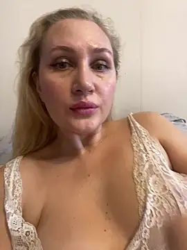YourBlondee online show from 12.16.24