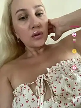 YourBlondee online show from 07.09.26