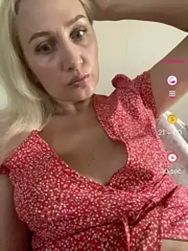 YourBlondee online show from 07.14.26