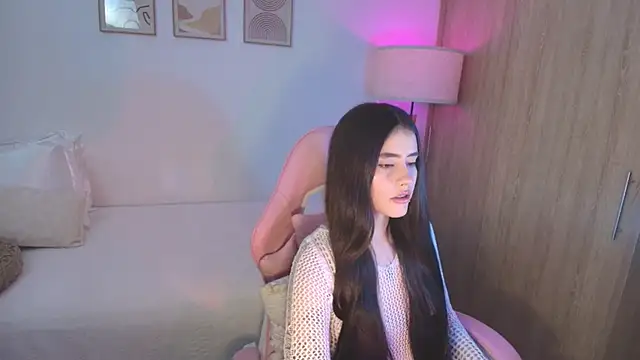 Snapshot of iriswest_ chatting on 09.24.25 iriswest online show from 09.24.25