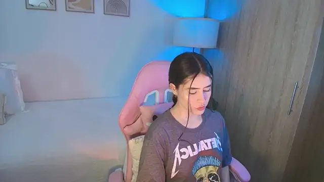 Snapshot of iriswest_ chatting on 09.25.25 iriswest online show from 09.25.25