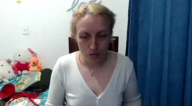 Snapshot of kittykalor09 chatting on 12.09.24 kittykalor09 online show from 12.09.24