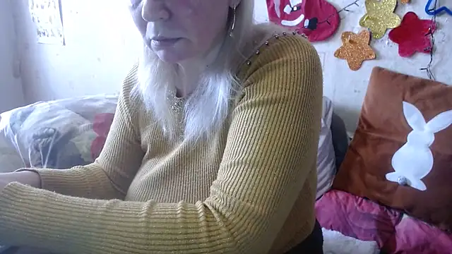 QueenLana online show from 01.15.25
