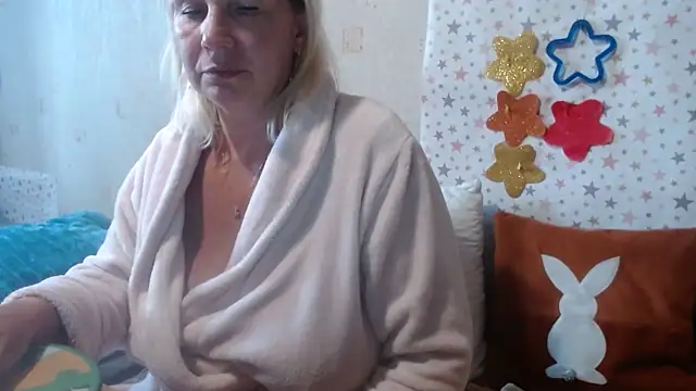 QueenLana online show from 09.08.25
