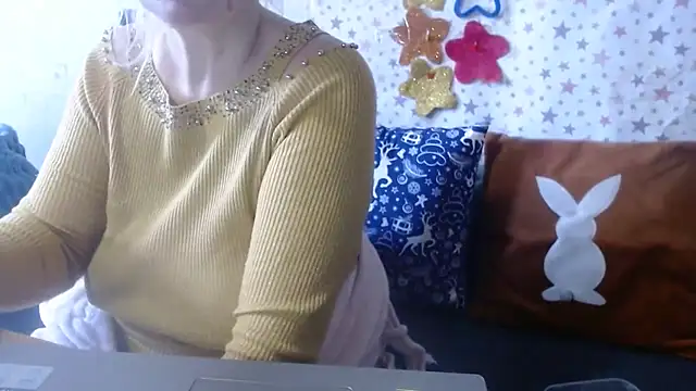 QueenLana online show from 01.12.26