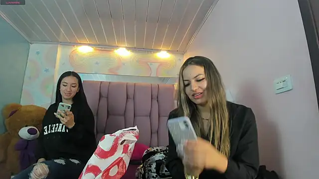 danaythamara1 online show from 12.10.24