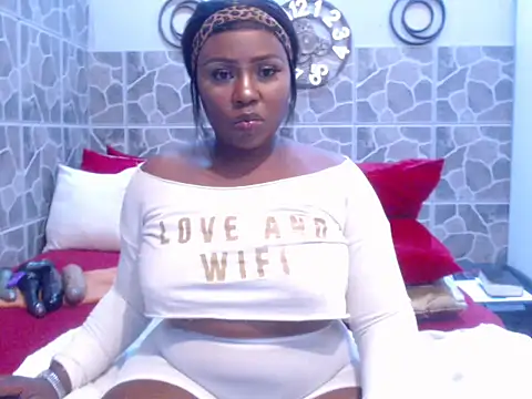 Snapshot of THREEHOLESPLEASURE99 chatting on 10.21.25 THREEHOLESPLEASURE99 online show from 10.21.25