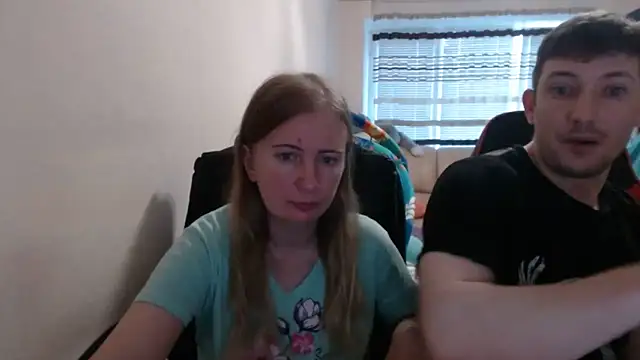 Snapshot of PeterAndJen chatting on 09.16.25 PeterAndJen online show from 09.16.25