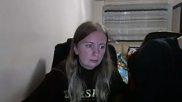 Snapshot of PeterAndJen chatting on 10.02.25 PeterAndJen online show from 10.02.25