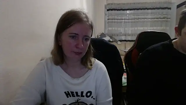 Snapshot of PeterAndJen chatting on 10.07.25 PeterAndJen online show from 10.07.25