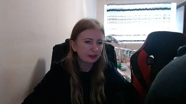 Snapshot of PeterAndJen chatting on 10.28.25 PeterAndJen online show from 10.28.25