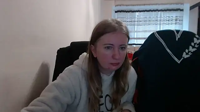 Snapshot of PeterAndJen chatting on 11.09.25 PeterAndJen online show from 11.09.25