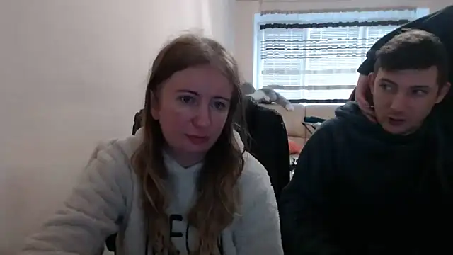 Snapshot of PeterAndJen chatting on 11.10.25 PeterAndJen online show from 11.10.25