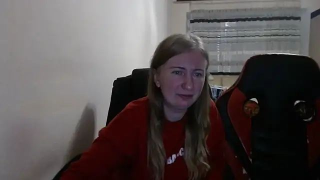 Snapshot of PeterAndJen chatting on 11.19.25 PeterAndJen online show from 11.19.25