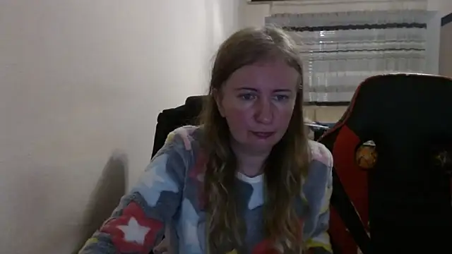 Snapshot of PeterAndJen chatting on 11.21.25 PeterAndJen online show from 11.21.25