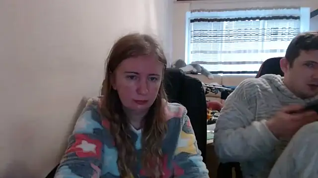 Snapshot of PeterAndJen chatting on 11.22.25 PeterAndJen online show from 11.22.25