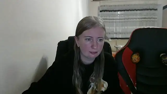 Snapshot of PeterAndJen chatting on 11.25.25 PeterAndJen online show from 11.25.25