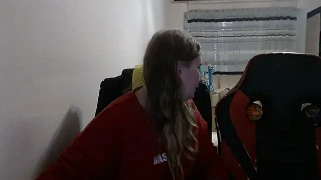 Snapshot of PeterAndJen chatting on 11.29.25 PeterAndJen online show from 11.29.25