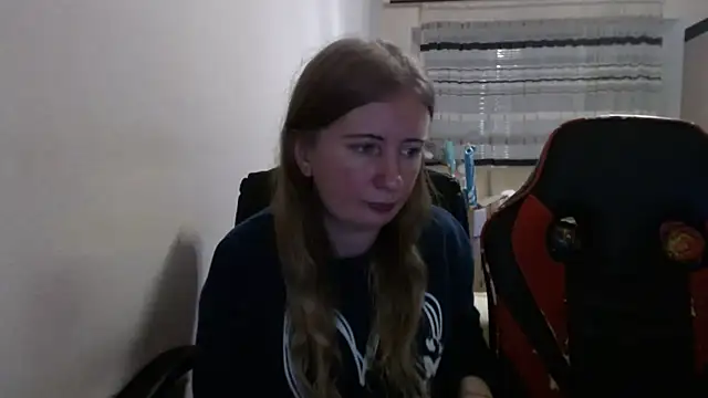 Snapshot of PeterAndJen chatting on 12.02.25 PeterAndJen online show from 12.02.25