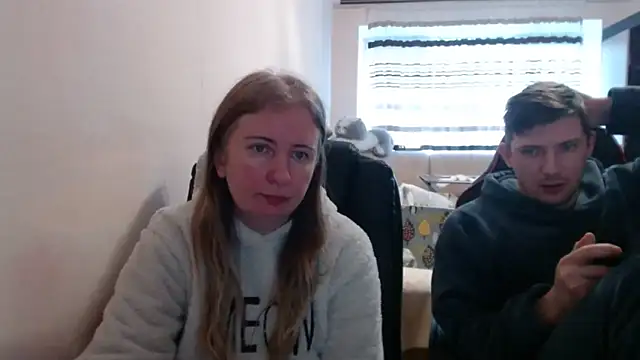 Snapshot of PeterAndJen chatting on 12.16.25 PeterAndJen online show from 12.16.25