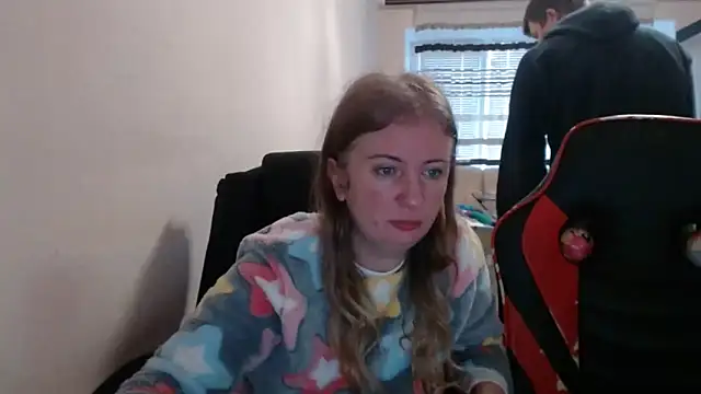 Snapshot of PeterAndJen chatting on 12.19.25 PeterAndJen online show from 12.19.25