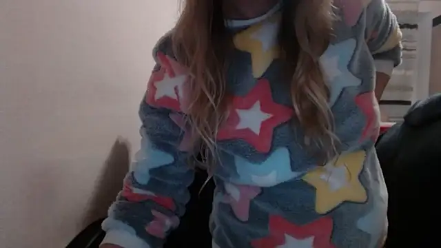 Snapshot of PeterAndJen chatting on 12.19.25 PeterAndJen online show from 12.19.25