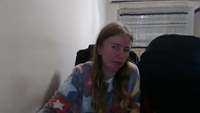 Snapshot of PeterAndJen chatting on 12.20.25 PeterAndJen online show from 12.20.25