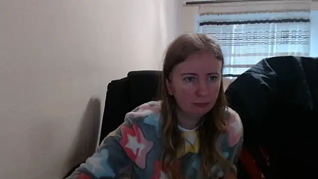 Snapshot of PeterAndJen chatting on 12.21.25 PeterAndJen online show from 12.21.25