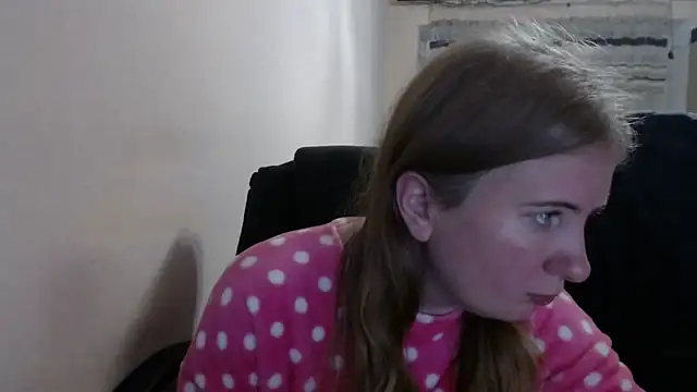 Snapshot of PeterAndJen chatting on 01.06.26 PeterAndJen online show from 01.06.26