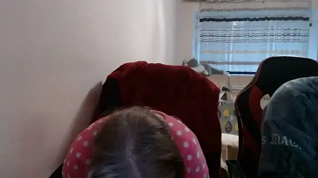 Snapshot of PeterAndJen chatting on 01.07.26 PeterAndJen online show from 01.07.26