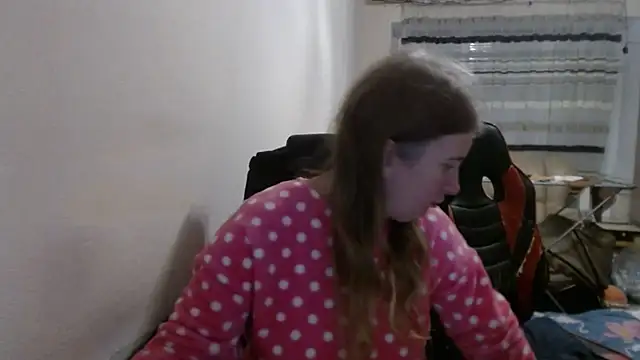 Snapshot of PeterAndJen chatting on 01.07.26 PeterAndJen online show from 01.07.26