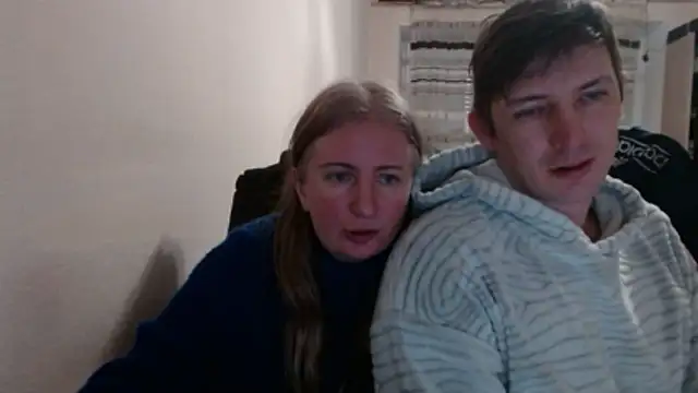 Snapshot of PeterAndJen chatting on 01.12.26 PeterAndJen online show from 01.12.26