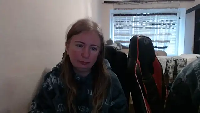 Snapshot of PeterAndJen chatting on 02.06.26 PeterAndJen online show from 02.06.26