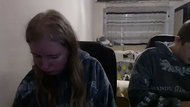 Snapshot of PeterAndJen chatting on 02.06.26 PeterAndJen online show from 02.06.26