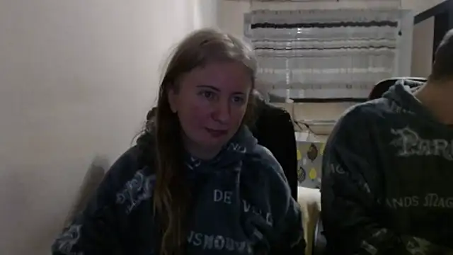 Snapshot of PeterAndJen chatting on 02.11.26 PeterAndJen online show from 02.11.26