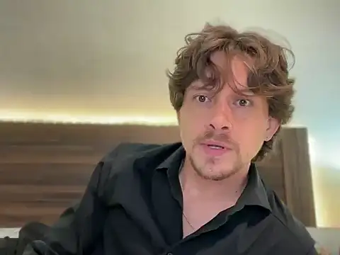 Snapshot of mcklister_kinky_feets chatting on 02.28.26 mcklister kinky feets online show from 02.28.26