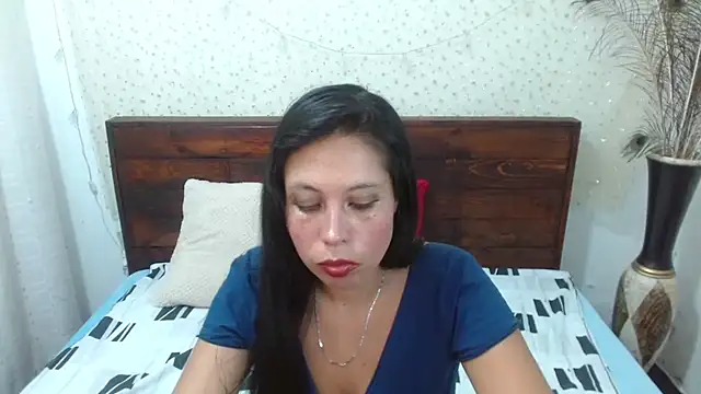 NikkieMilky online show from 02.26.25