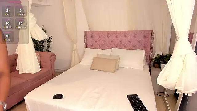 Snooky Clinton online show from 10.14.25