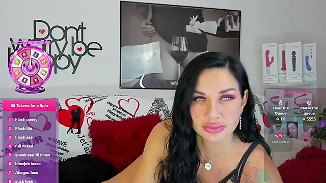 Tara Bloss online show from 02.11.25