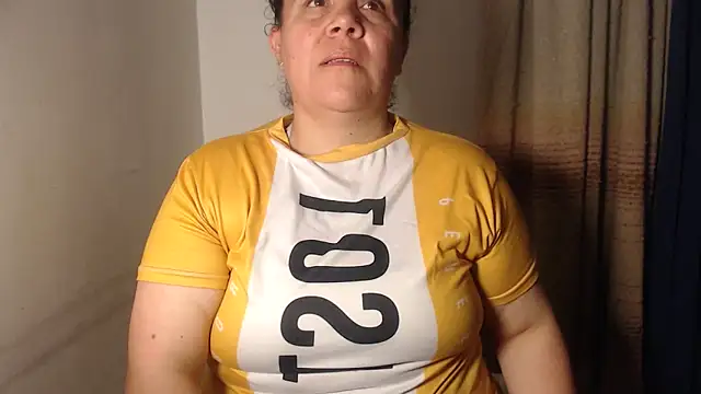 agathamiller01 online show from 04.14.26