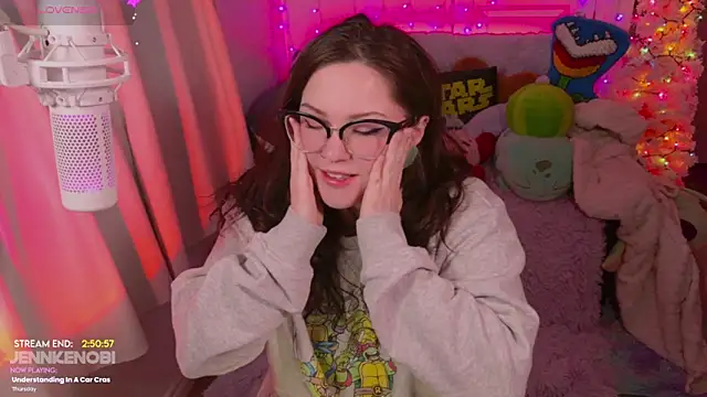 JennKenobi online show from 12.03.25