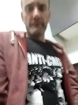 Snapshot of raulacab chatting on 04.09.26 raulacab online show from 04.09.26