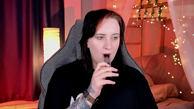 AsheLucker online show from 03.14.26