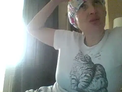 Snapshot of MssAngela chatting on 03.04.25 MssAngela online show from 03.04.25