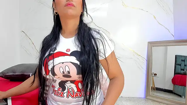 Snapshot of IsiisLovei chatting on 12.02.25 IsiisLovei online show from 12.02.25