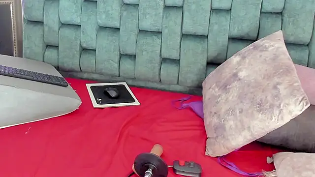 Snapshot of IsiisLovei chatting on 02.11.26 IsiisLovei online show from 02.11.26